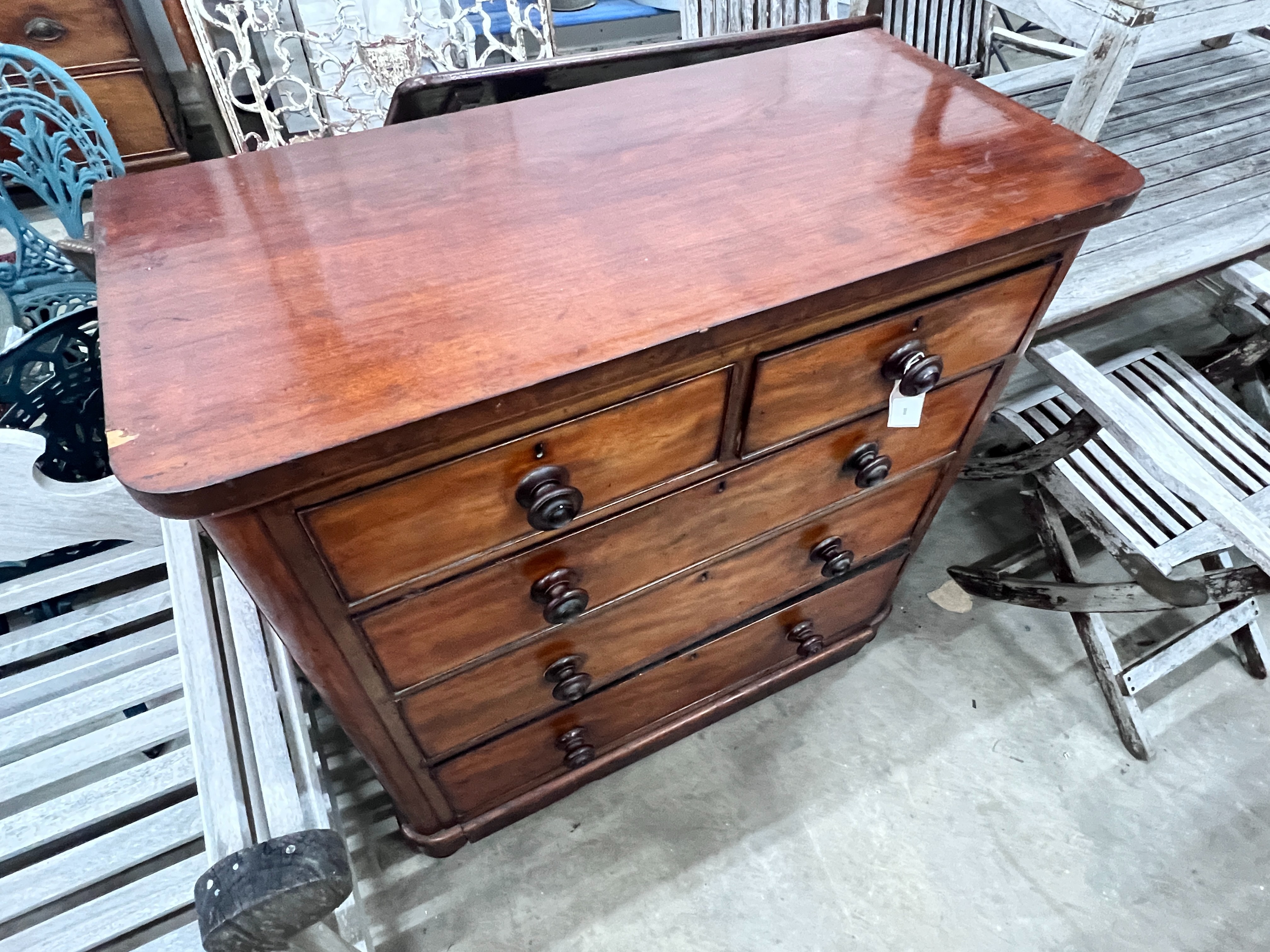 A Victorian mahogany chest of drawers, width 104cm, depth 48cm, height 103cm